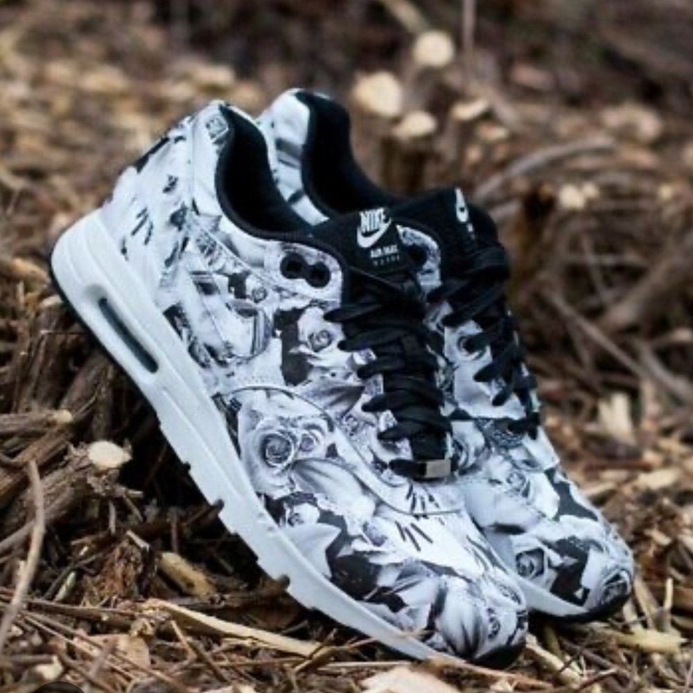 ISO W AIR MAX 1 ULTRA LOTC QS "New York" women’s sneakers size 7.5 or 8
